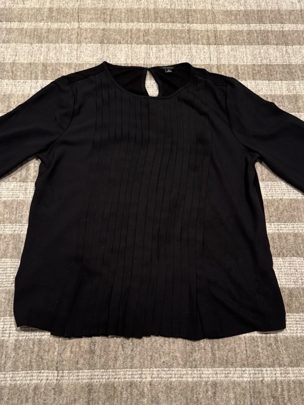 Ann Taylor Black Pleated Front Long Sleeve Blouse